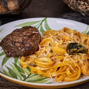 Fetuccini calipso & lomito