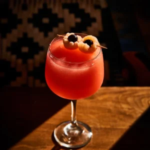 Gin pink frozzen lemonade